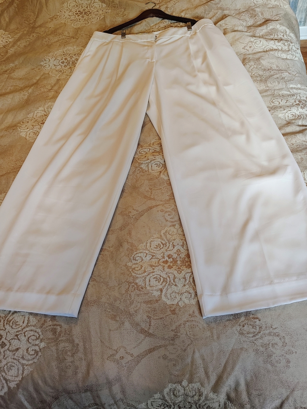 Liz Claiborne White Wide-Leg Dress Pants
